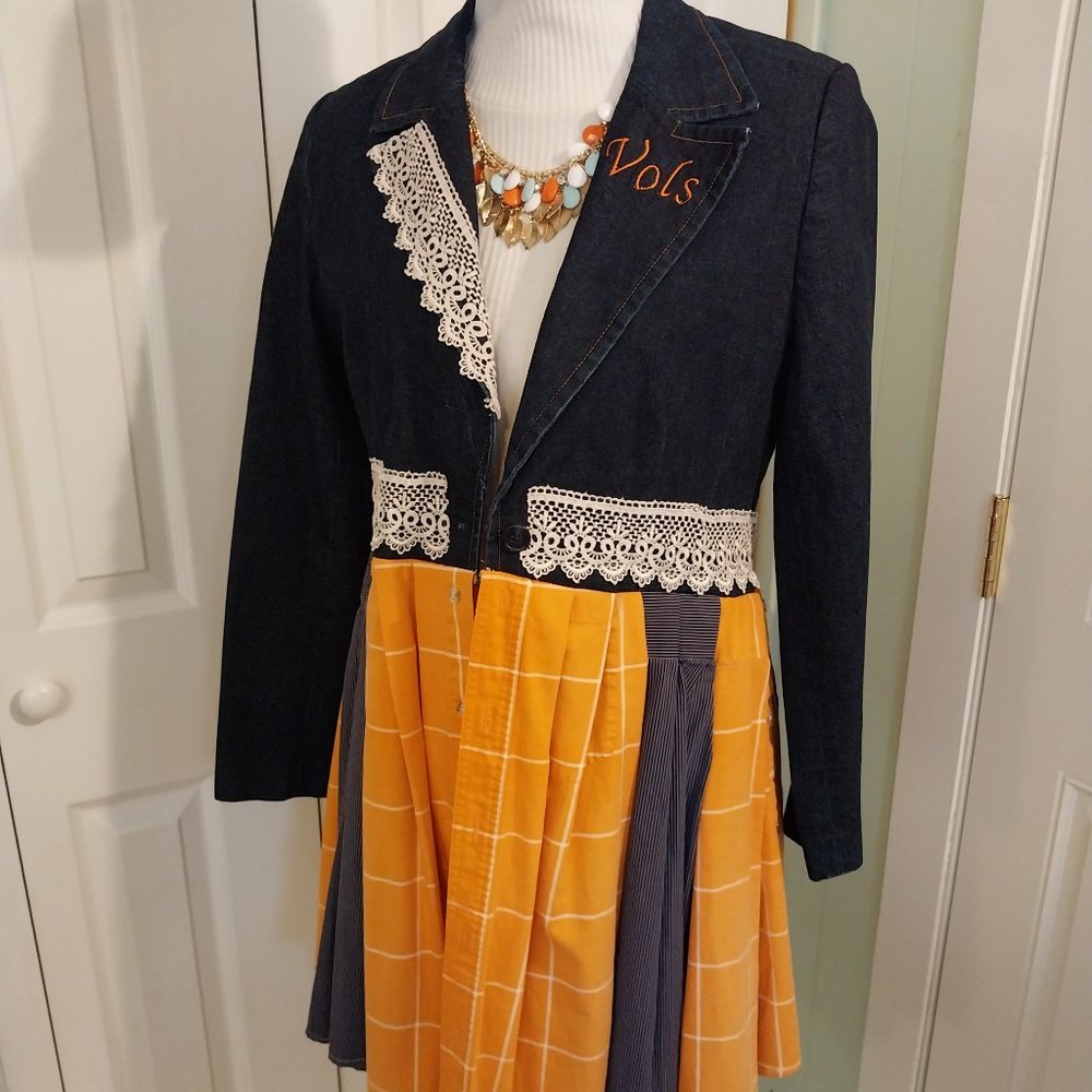 2572 Size Large Upcycled UT Vol's Tunic Jean Jacket - Picture 1 of 7